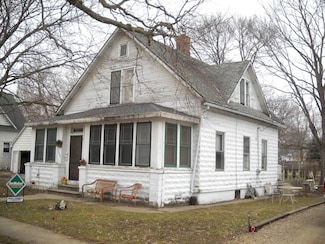 1009 2nd St, Henry, IL 61537