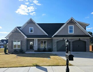 31 Fallen Leaf Dr, Chickamauga, GA 30707