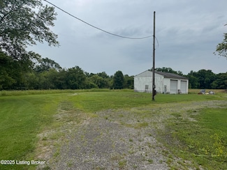 13111 Meadowlawn Dr, Louisville, KY 40272