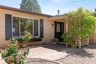 349 Garver Ln, White Rock, NM 87547