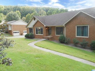 1557 Lake Site Dr, Birmingham, AL 35235