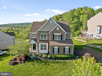 212 Ironstone Ln, Elverson, PA 19520