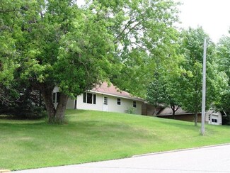 603 4th St, Windom, MN 56101