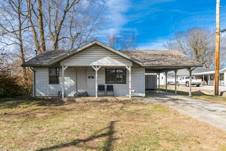 305 S Main Ave, Republic, MO 65738