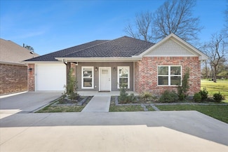 135 Private Road 8142, Buna, TX 77612