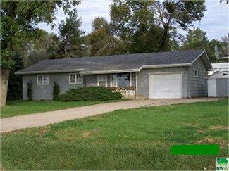 2017 Glenn Ellen Rd, Sergeant Bluff, IA 51054