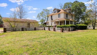 2204 Gleghorn St, West Plains, MO 65775