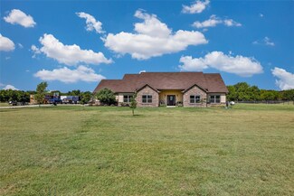 945 Ritchey Rd, Valley View, TX 76272