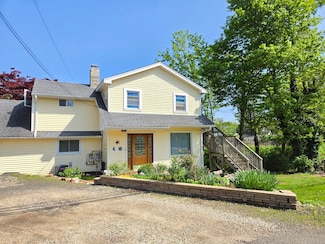 190 Short Beach Rd, Branford, CT 06405