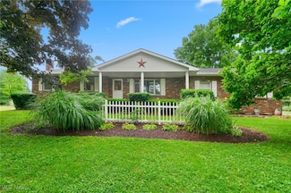 744 Johnson Plank Rd NE, Warren, OH 44481