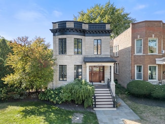 4110 N Paulina St, Chicago, IL 60613