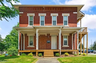 110 W Railroad St, Columbiana, OH 44408