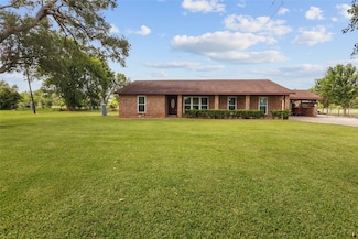 308 County Road 201, Angleton, TX 77515