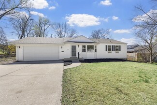 808 Pine St, Saint Charles, MO 63301