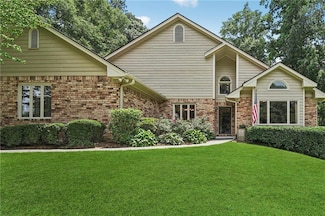 2011 Sturbridge Ln, Buford, GA 30519