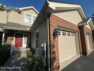 16 Elm Tree Ct, East Stroudsburg, PA 18301