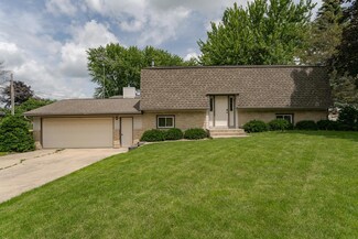 15 9th St NW, Byron, MN 55920