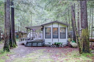 96 3 Sunset Cir, Deming, WA 98244
