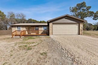 120 Ezell Dr, Blum, TX 76627