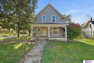 5243 Walker Ave, Lincoln, NE 68504