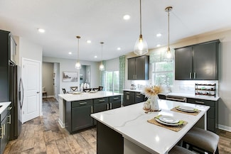 719 Winterberry Ln, Waconia, MN 55387