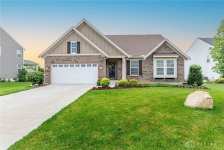 1641 Red Oak Dr, Sugarcreek Township, OH 45305
