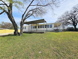 102 Lcr 828, Donie, TX 75838