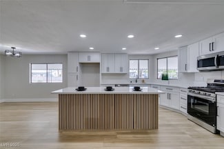 3393 Katmai Dr, Las Vegas, NV 89122