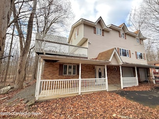 297 Hyland Dr, East Stroudsburg, PA 18301