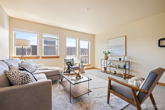 827 Hiawatha Place S Unit 515, Seattle, WA 98144
