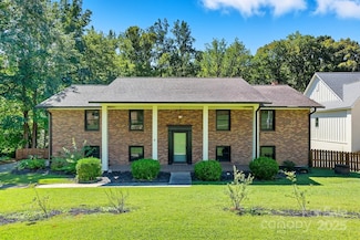 62 Bowen Dr, Belmont, NC 28012