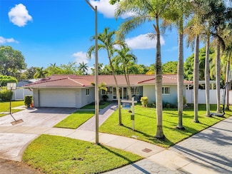 6919 Willow Ln, Hialeah, FL 33014