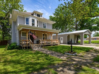 322 N Maple St, Nowata, OK 74048