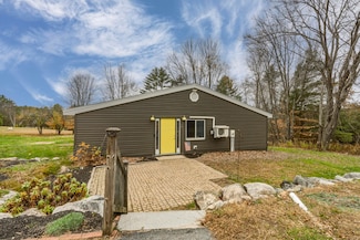 28 Colony Ln, Bridgton, ME 04009