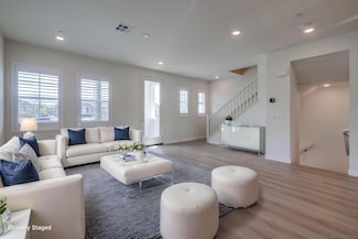 6012 Village Center Loop Rd Unit 38, San Diego, CA 92130