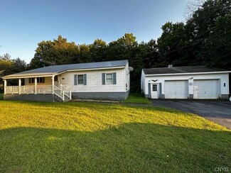 427 County Route 28, Pulaski, NY 13142