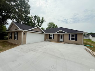 6005 E Grand Ave, Carterville, IL 62918