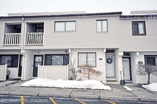 173 Winding Woods Loop Unit 68, Staten Island, NY 10307
