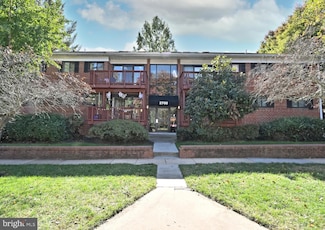 2700 Dartmouth Rd, Alexandria, VA 22314