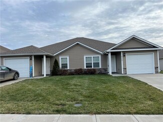 9309 N Robinhood Ave, Kansas City, MO 64154