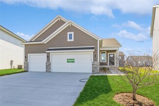 470 Independence Cir, Waukee, IA 50263