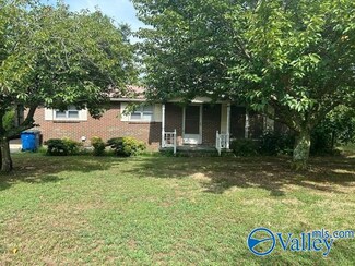 747 Hayes Gap Rd, Crossville, AL 35962