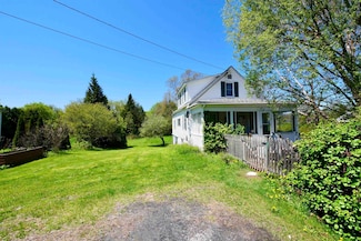 17 Phillips St, Rutland, VT 05701