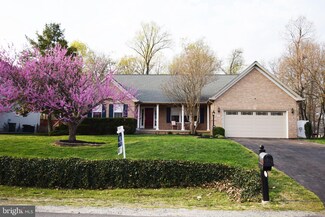 77 Cardinal Forest Dr, Fredericksburg, VA 22406