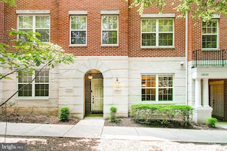 12426A Liberty Bridge Rd, Fairfax, VA 22033
