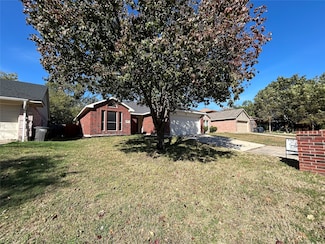 2816 Beaty Ct, Fort Worth, TX 76112