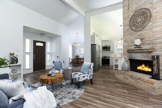 10921 Forest Farm, Live Oak, TX 78233