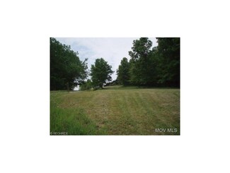 914 Willow Ln, Pennsboro, WV 26415