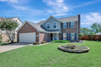 8000 Crazy Horse Ln, Fort Worth, TX 76137