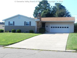 705 Fleming Ave, Ravenswood, WV 26164